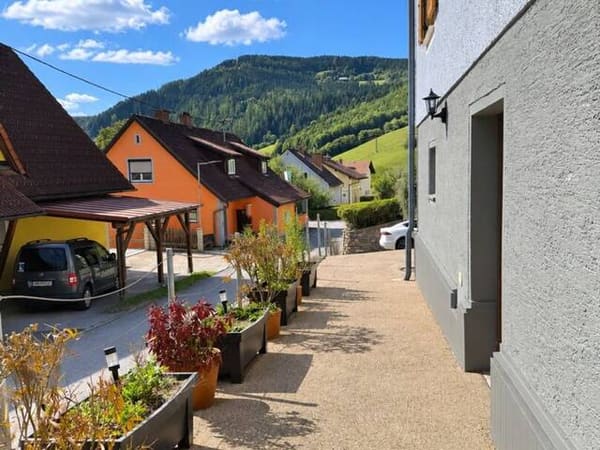 Immobilie in Breitenau am Hochlantsch - Wunderschönes, saniertes Einfamilienhaus mit Garten, Terrasse und Garage! - Bild 2