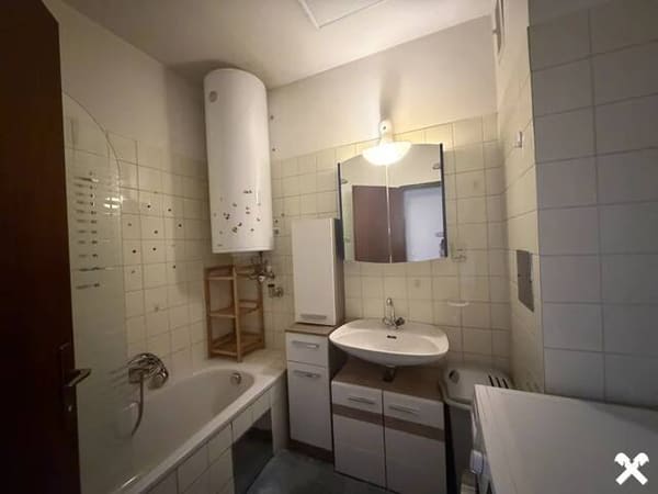 Immobilie in Gloggnitz - Mitten in Gloggnitz! 3-Zimmer-Wohnung im Dachgeschoss! - Bild 4