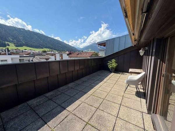 Immobilie in Axams - Großzügige 6-Zimmer- Dachgeschosswohnung mit Balkon und Dachterasse in Axams - Bild 0