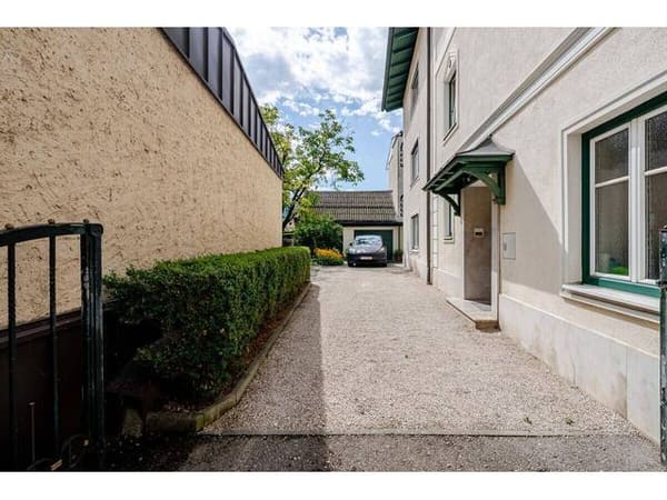 Immobilie in Bad Ischl - Mehrfamilienhaus „Herrlich mit 5 Parkplätzen - Bild 1