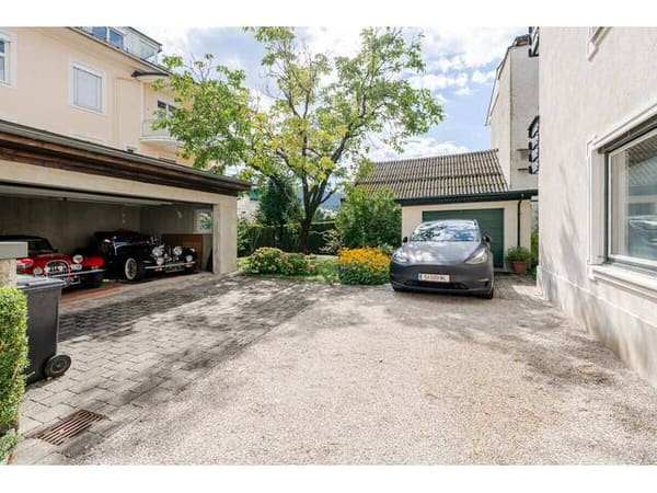Immobilie in Bad Ischl - Mehrfamilienhaus „Herrlich mit 5 Parkplätzen - Bild 2