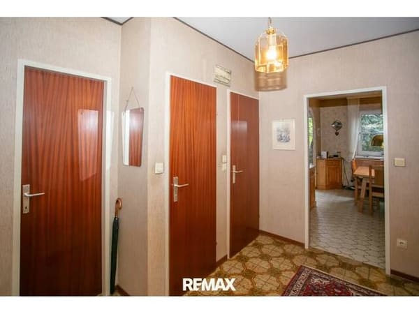 Immobilie in Mautern an der Donau - Großzügige 3-Zi-Wohnung mit Loggia & Stellplatz in Mautern - Adaptierungsbedarf! - Bild 2