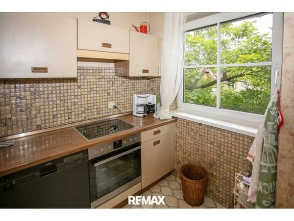 Immobilie in Mautern an der Donau - Großzügige 3-Zi-Wohnung mit Loggia & Stellplatz in Mautern - Adaptierungsbedarf! - Bild 3