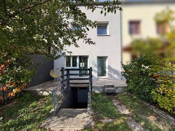 Immobilie in Wels - Wels Stadt - Reihenhaus mit Garten und Garage in ruhiger Top-Lage - Bild 0
