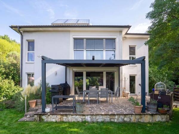 Immobilie in Purkersdorf - Gepflegtes Einfamilienhaus auf Baurechtsgrund in Purkersdorfer Waldrandlage - Bild 0