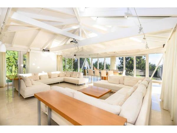 Immobilie in Bad Sauerbrunn - Wohnen mit weitem Horizont: Villa in Aussichtslage mit Wellnessbereich und Parkgarten - Bild 1