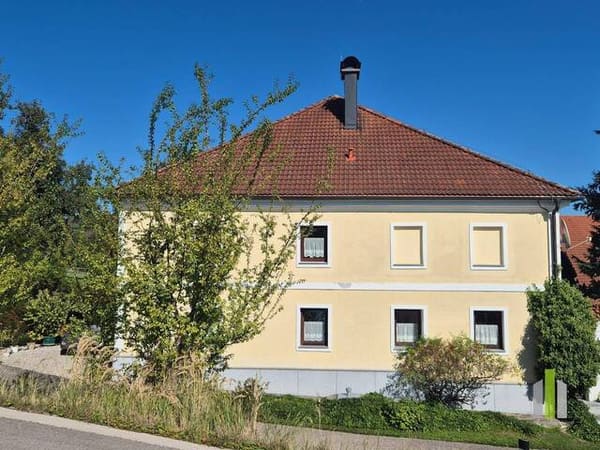 Immobilie in Atzbach - Wunderschöner Dreikanthof in Ruhelage mit Reithalle - Bild 2