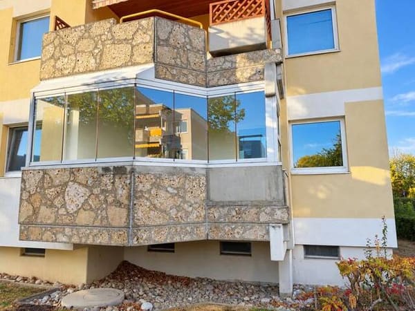 Immobilie in Ternitz - Renovierte 3-Zimmer-Wohnung mit Loggia & Parkplatz in Ternitz - Bild 1
