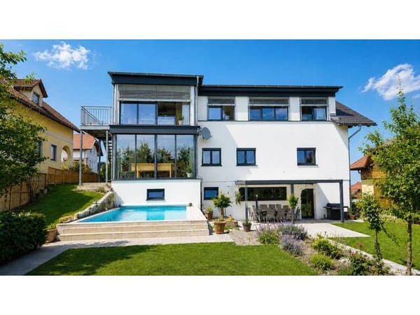 Immobilie in St .Peter in der Au - ALPENBLICK KÜRNBERG 2 FAM HAUS MIT POOL UND WINTERGARTEN TRAUM LAGE ! - Bild 1
