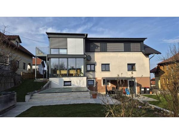 Immobilie in St .Peter in der Au - ALPENBLICK KÜRNBERG 2 FAM HAUS MIT POOL UND WINTERGARTEN TRAUM LAGE ! - Bild 2
