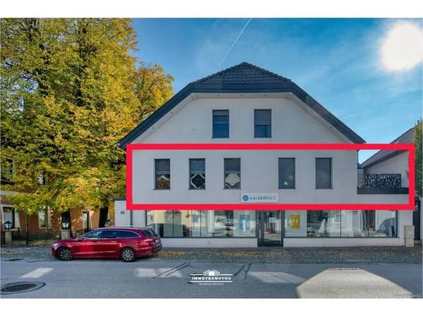 Immobilie in Vöcklamarkt - Exklusiver Wohntraum im Zentrum von Vöcklamarkt: 5 Zimmer, 2 Terrassen und ein kleiner Eigengarten - Bild 3