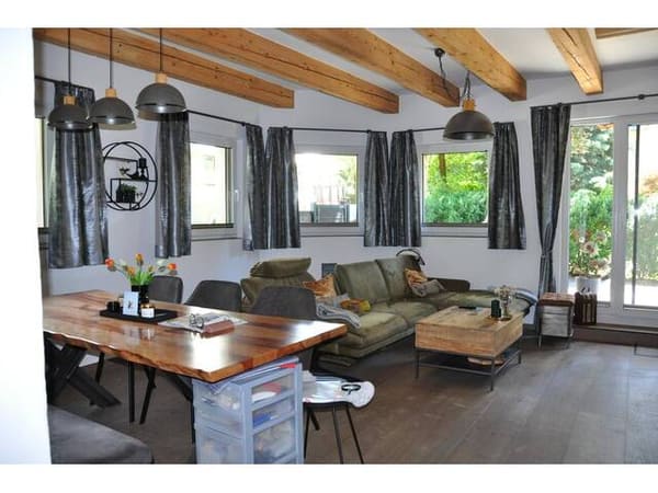 Immobilie in Bad Hofgastein - EXKLUSIV WOHNEN im ZENTRUM von Bad Hofgastein. Generalsanierter Hausanteil mit wunderschönen Terrassengarten. Alle wichtigen Plätze und Einrichtungen wie Alpentherme, Kurpark und Zentrumskern sind zu Fuß in wenigen Gehminuten erreichbar. - Bild 2