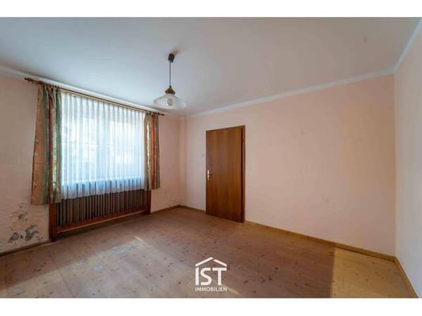 Immobilie in St. Veit im Innkreis - St. Veit im Innkreis - Zum Sanieren: Wohnhaus mit 7 Zimmern und Werkstatt - Bild 4