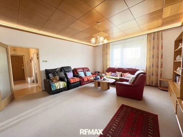 Immobilie in Eisenstadt - Großzügige 3-Zimmer-Wohnung im Herzen von Eisenstadt - viel Platz und individuelles Gestaltungspotenzial ! - Bild 3