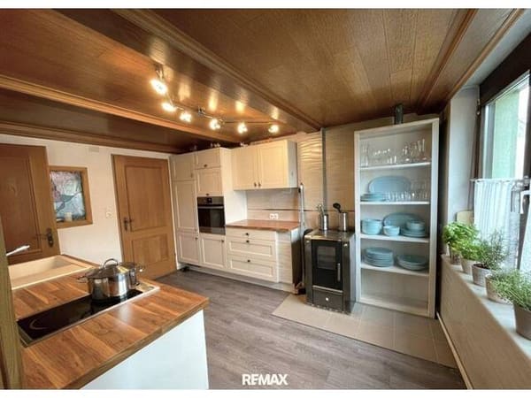 Immobilie in Bernhardsthal - Ein Haus für Individualisten – 74 m² Wohnfläche, plus Nutzfläche, plus Innenhof - Bild 1