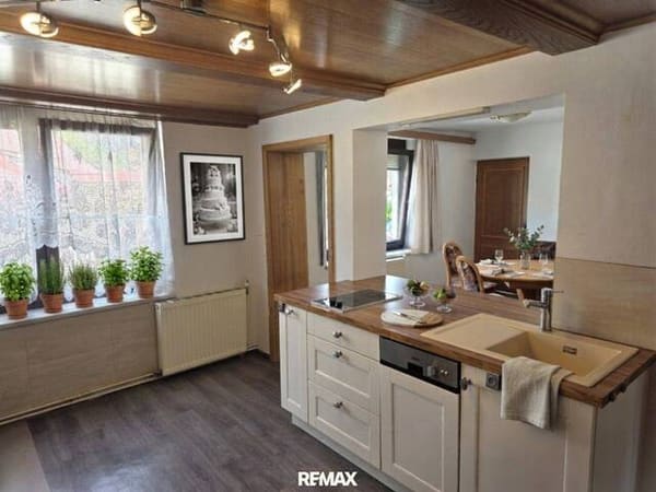 Immobilie in Bernhardsthal - Ein Haus für Individualisten – 74 m² Wohnfläche, plus Nutzfläche, plus Innenhof - Bild 2
