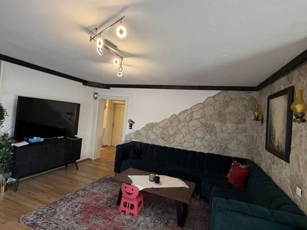 Immobilie in Schwaz - Schwaz: 4-Zimmer-Wohnung mit Garten, zwei Balkonen und vermieteter Garçonnière - Bild 1