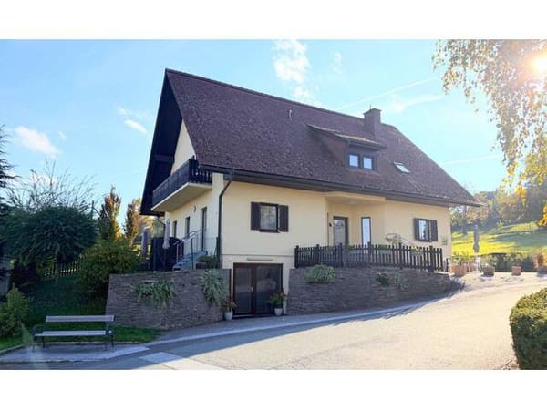 Immobilie in Ehrenhausen an der Weinstraße - Ferienarpatment mit etabliertem Vermietungskonzept - Bild 0