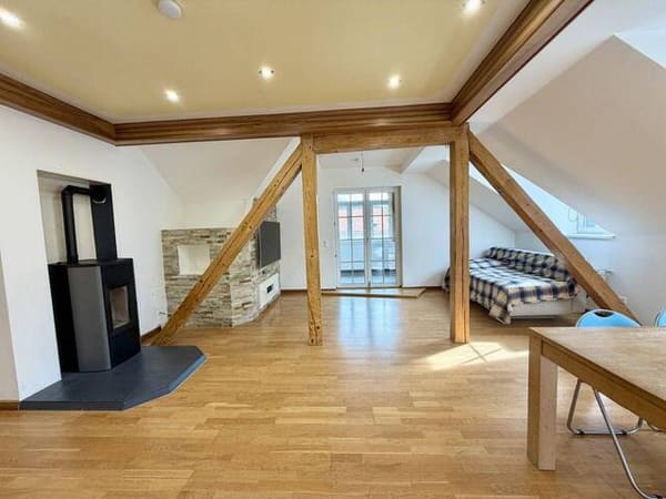 Immobilie in Spittal an der Drau - GROSSZÜGIGE DACHGESCHOSSWOHNUNG MIT LOGGIA UND SCHÖNEM AUSBLICK – ZENTRAL GELEGEN IN SPITTAL, DIREKT NEBEN DER FACHHOCHSCHULE! - Bild 3