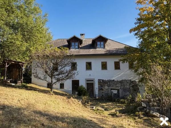 Immobilie in Julbach - Urig. Ursprünglich. Einzigartig. Historisches Landhaus in Ruhelage - Bild 0