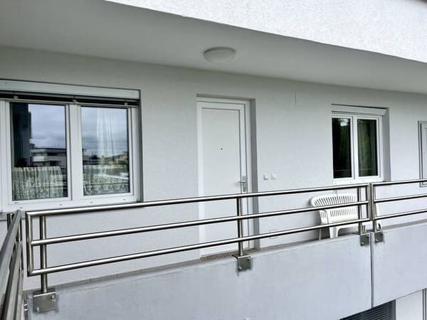 Immobilie in Gmunden - Helle 3-Zimmer-Wohnung mit Loggia, Fußbodenheizung & Tiefgaragenplatz - Bild 0