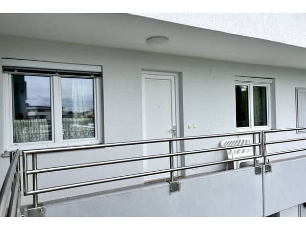 Immobilie in Gmunden - Helle 3-Zimmer-Wohnung mit Loggia, Fußbodenheizung & Tiefgaragenplatz - Bild 3