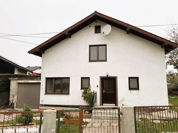 Immobilie in Stadl-Paura - ÄLTERES WOHNHAUS auf 470 m² Grundstück in ruhiger Siedlungslage - Bild 0