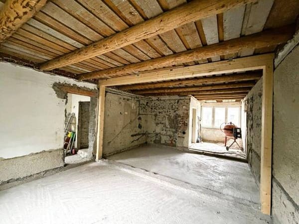 Immobilie in Stadl-Paura - ÄLTERES WOHNHAUS auf 470 m² Grundstück in ruhiger Siedlungslage - Bild 1