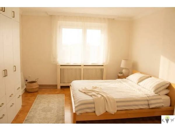 Immobilie in Bruck an der Leitha - Helle 3-Zimmer-Wohnung mit Balkon in Zentrumsnähe - attraktive Anlage mit 3,2 % Rendite - Bild 2