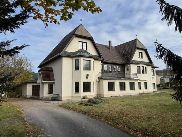 Immobilie in Haslach an der Mühl - Historische Eleganz inmitten einer grünen Oase - Bild 0