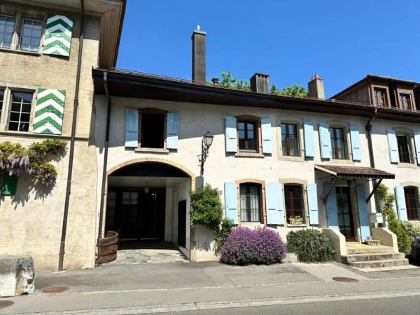 Immobilie in Etoy - BELLE MAISON VIGNERONNE CONTIGUË EN TRIPLEX - Bild 1