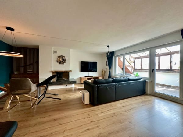 Immobilie in Büsserach - Modernisierte 5.5-Zimmerdachwohnung mit verglaster Terrasse und Garage - Bild 0