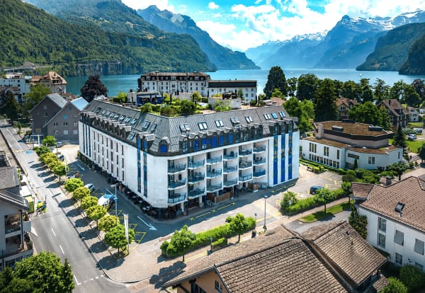 Immobilie in Brunnen - Moderne 4.5-Zimmer-Wohnung mit traumhafter Aussicht in Brunnen - Bild 0