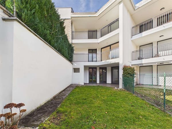 Immobilie in Lopagno - CASA CONTIGUA SU 3 PIANI CON GIARDINO E SPAZIO IDEALE PER STUDIO O ATT - Bild 0