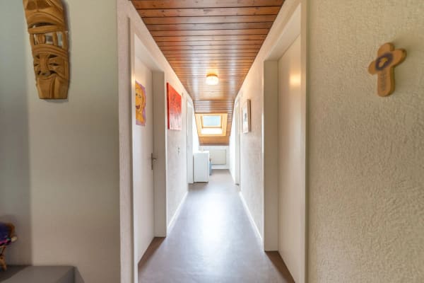 Immobilie in Laupersdorf - Ihr Rückzugsort mit Weitblick: Freistehendes 8.5-Zimmer-Einfamilienhaus mit Gartenidylle - Bild 9