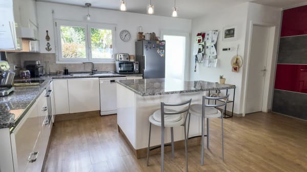 Immobilie in Mollie-margot - Charmante villa avec terrasses, jardin et vue dégagée - Bild 3