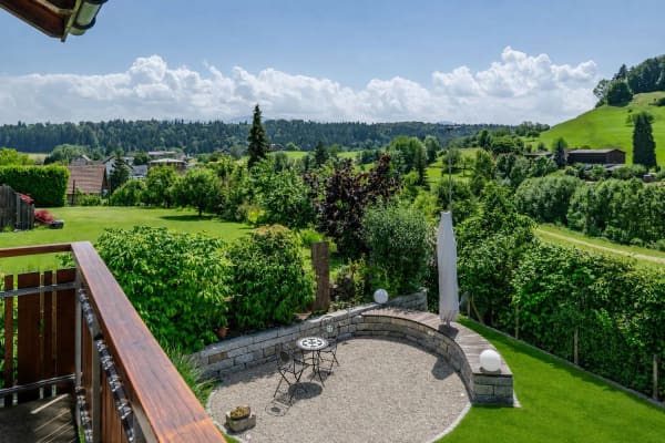Immobilie in Laupen Zh - Familienparadies mit Garten, Weitsicht und viel Privatsphäre - Bild 0