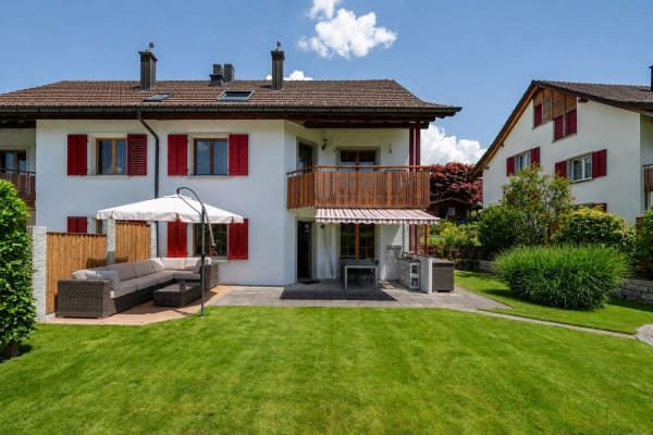 Immobilie in Laupen Zh - Familienparadies mit Garten, Weitsicht und viel Privatsphäre - Bild 1