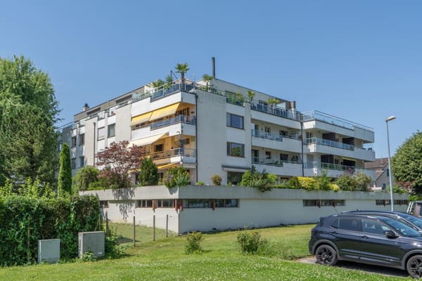 Immobilie in Horn - 4.5-Zi. Wohnung mit verglastem Balkon in attraktiver Lage in Horn - Bild 0