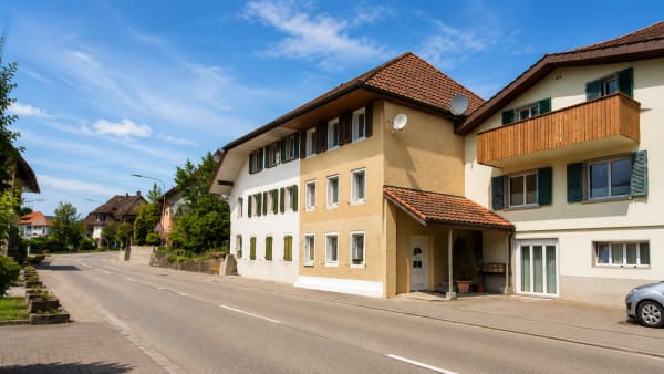Immobilie in Wolfwil - Grosszügiges Mehrgenerationenhaus mit drei Wohneinheiten - Bild 0