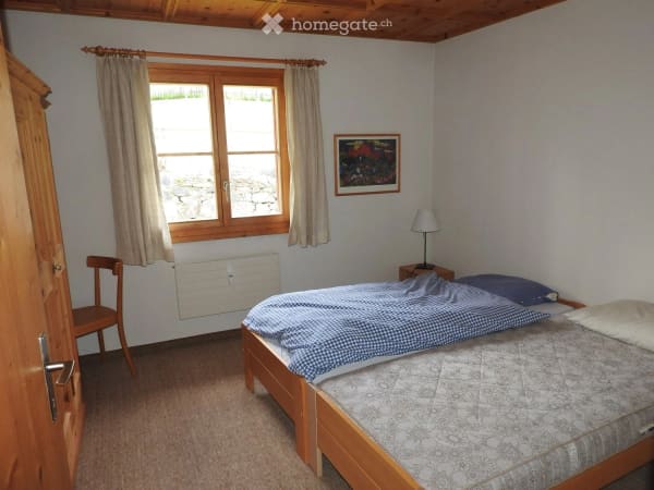 Immobilie in Ardez - 2.5-Zimmer-Dachwohnung mit Galerie in malerischem Engadiner Dorf – Ardez - Bild 3