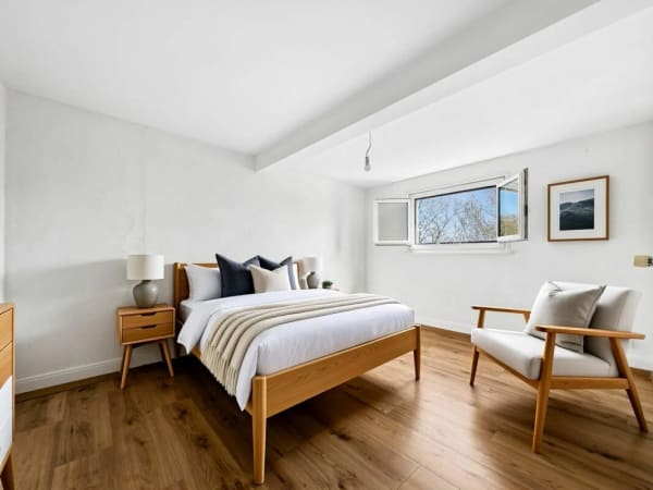 Immobilie in Yverdon-les-bains - IL OCCUPE TOUTE LA TOITURE DE L'IMMEUBLE ?VOTRE COCON SOUS LES TOITS FACE À LA THIELLE - Bild 10
