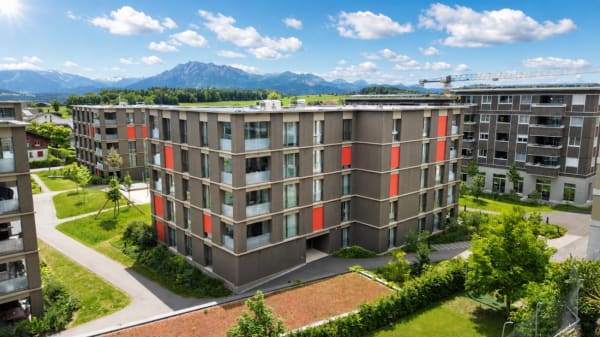 Immobilie in Ballwil - Luxuriöse 3.5-Zimmer Smart-Home-Wohnung mit Wintergarten-Balkon & E-Ladestation in Ballwil - Bild 0