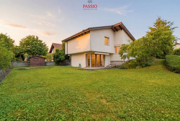 Immobilie in Worben - Charmantes 4,5-Zimmer-Einfamilienhaus mit Garten und Ausbaupotenzial - Bild 0