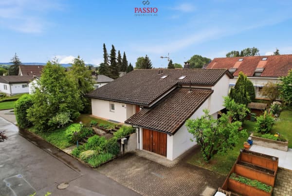 Immobilie in Worben - Charmantes 4,5-Zimmer-Einfamilienhaus mit Garten und Ausbaupotenzial - Bild 1