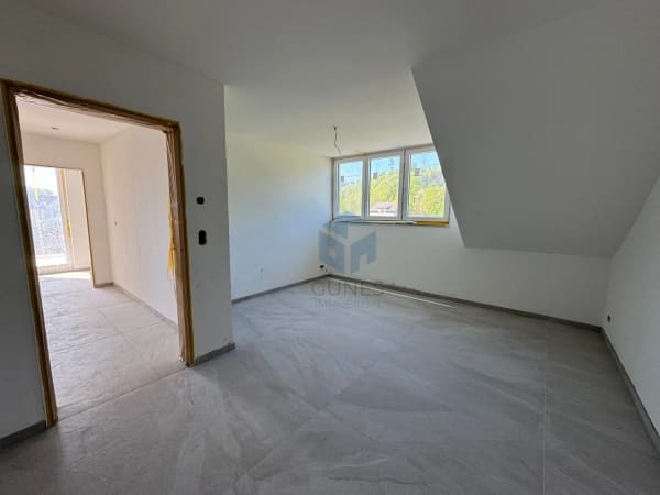 Immobilie in Brugg Ag - Stilvolle 7.5-Zimmer-Maisonette in Windisch - Bild 4