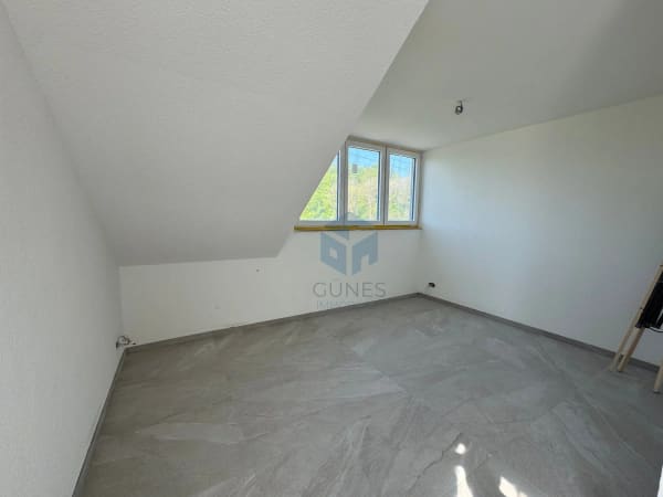 Immobilie in Brugg Ag - Stilvolle 7.5-Zimmer-Maisonette in Windisch - Bild 5