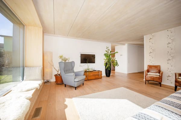 Immobilie in Kirchleerau - Wohnen und Arbeiten im exklusiven MINERGIE-Einfamilien-Holzhaus - Bild 6