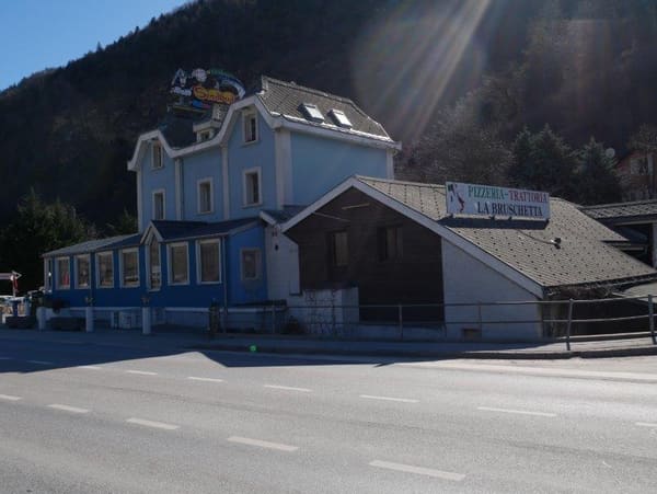 Immobilie in Gampel - Mehrfamilienhaus mit grossem Potential! Baubewilligung vorhanden! - Bild 0