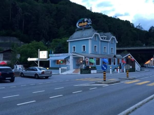 Immobilie in Gampel - Mehrfamilienhaus mit grossem Potential! Baubewilligung vorhanden! - Bild 2